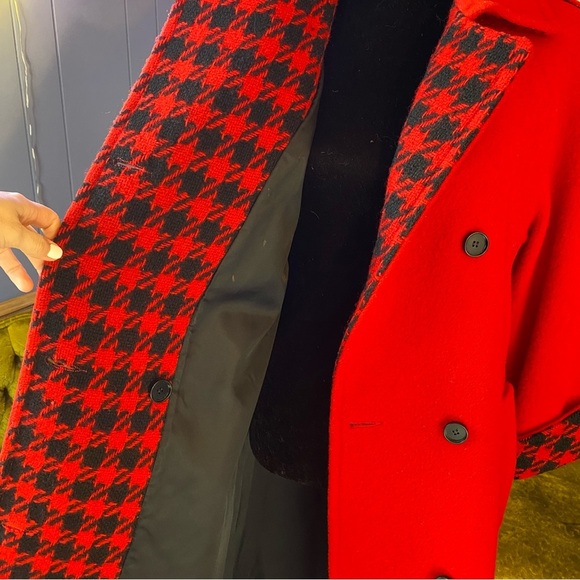 Vintage 1970s Wacs Works By Ilie Wacs Red and Black Houndstooth Wool Coat - Picture 10 of 15